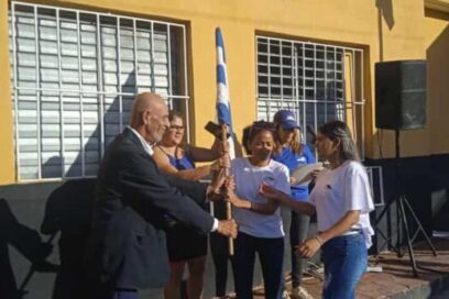 Abanderan Destacamento Juvenil de la Empresa Nacional de Transporte Escolar