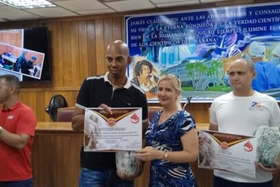 Transportistas extienden sus brazos