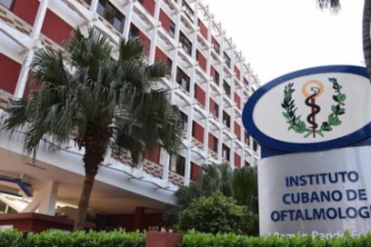 Hospital oftalmológico recibió donativo de equipos médicos