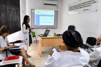 Fórum de ciencia y técnica con participación de estudiantes