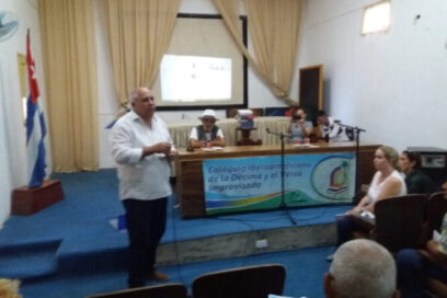 El pensamiento en la estrofa
