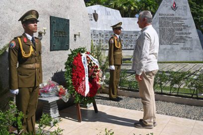 Homenaje de Díaz-Canel a Fidel en Santa Ifigenia 