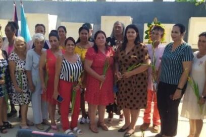 Con paso firme y alma de mujer