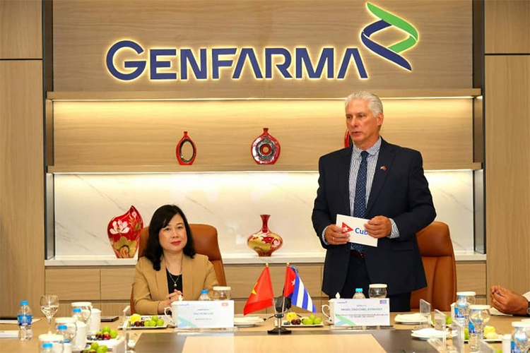 Díaz-canelは、ベトナムのMixed Genfarma Companyを開始します。•労働者