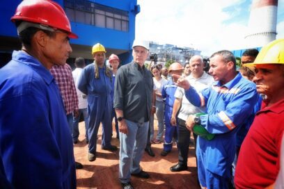 Recorre Díaz-Canel la Central Termoeléctrica «Antonio Guiteras»