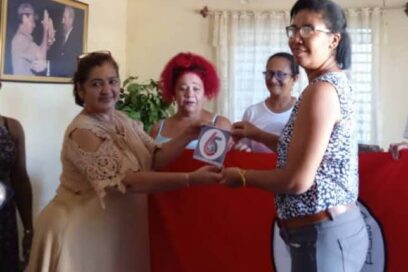 Alegría en los barrios pineros