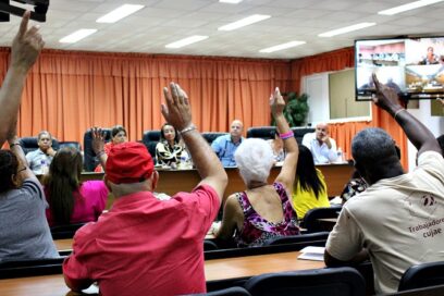 Eligen nuevos secretarios de tres sindicatos nacionales