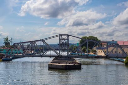 Ya reparan puente giratorio de Matanzas