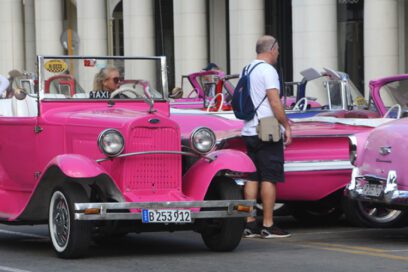Autos clásicos: aferrados a su existencia (Fotorreportaje)
