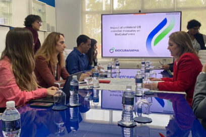 Exponen a Relatora de la ONU impactos del bloqueo en la salud