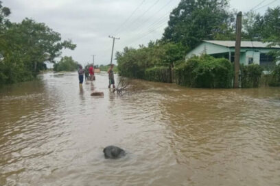 Inundaciones y evacuaciones en Granma por vertimiento de presas y escurrimientos