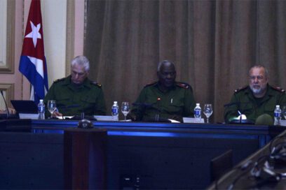 Contribuir, con el aporte de todos, a la implementación del Programa de Gobierno para corregir distorsiones y reimpulsar la economía