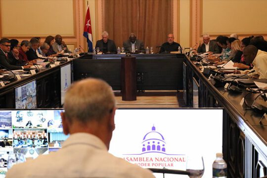 Sesionan de manera virtual comisiones del Parlamento cubano (+video)