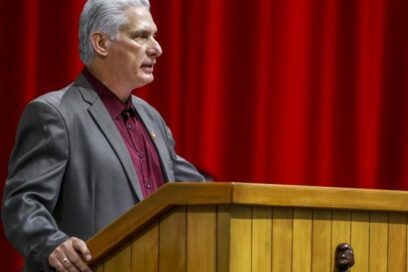 Díaz-Canel: «La Patria no se rinde»