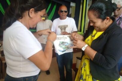 Colectivos pineros reciben condición Aniversario 195