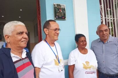 Entregan primera placa centenario de Fidel de la industria alimentaria