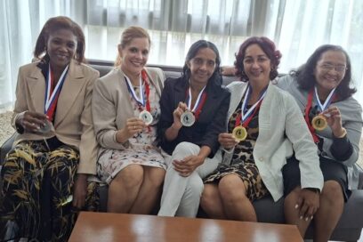 Reconocen a santiagueras con la Orden al Mérito Notarial