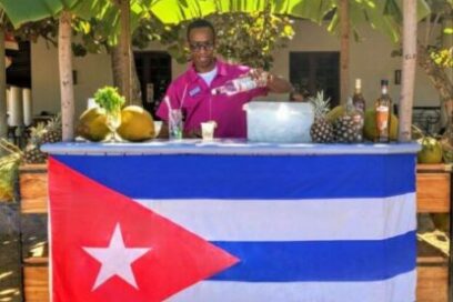 El turismo sigue comprometido con Fidel