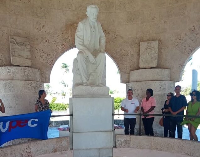 Periodistas santiagueros en Jornada por el Día de la Prensa Cubana ...