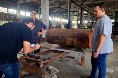 Desarrollan en Holguín planta de pirólisis para convertir plásticos en combustible