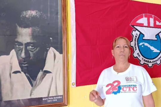 Homenaje a Lázaro Peña