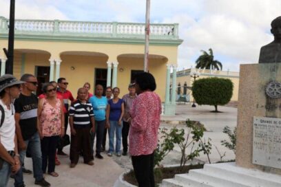 Se acercan a la historia trabajadores de la prensa en Las Tunas