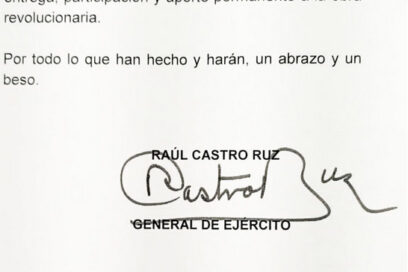 Felicita Raúl a las mujeres cubanas