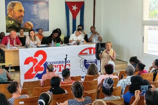 Combativo congreso obrero en Diez de Octubre