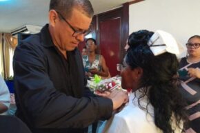 Holguín distinguió a sus más abnegados trabajadores