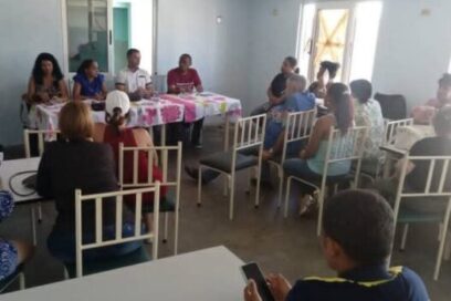 Intercambio de temas de la agenda pública