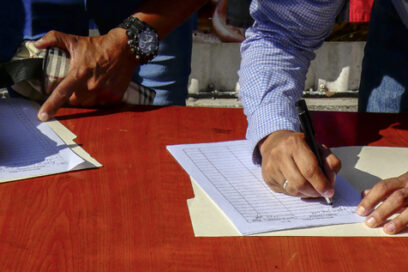 La Patria manda, nosotros obedecemos