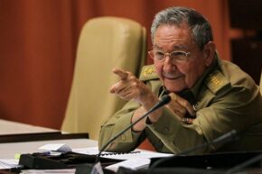 Felicitó Raúl al Ejército Central por sus 65 años de fundado