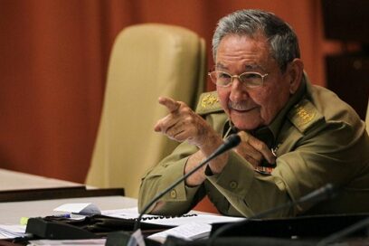 Felicitó Raúl al Ejército Central por sus 65 años de fundado