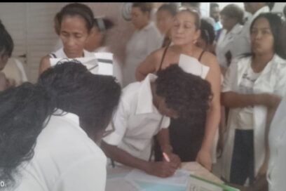 En colectivos santiagueros se firma por la patria