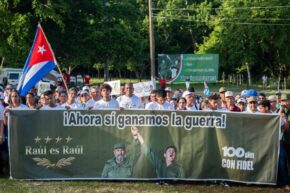 Otro abrazo en Cinco Palmas