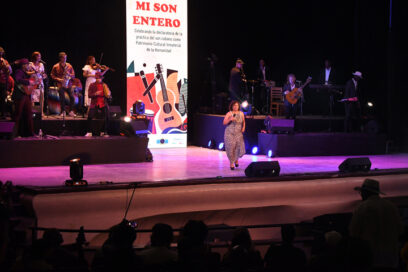 El alma de Cuba vibró en el Teatro América (Fotorreportaje)