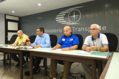 Reorganizan principales servicios del transporte ante limitaciones con combustible