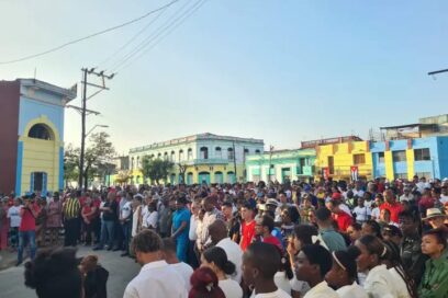 Evocan en Santiago de Cuba sucesos del 30 de junio