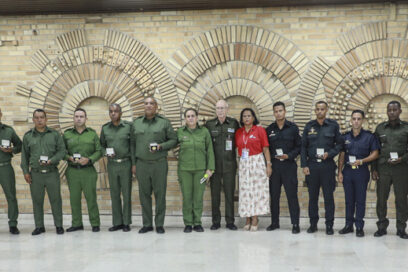 Entregan Sello Conmemorativo a combatientes del Minint