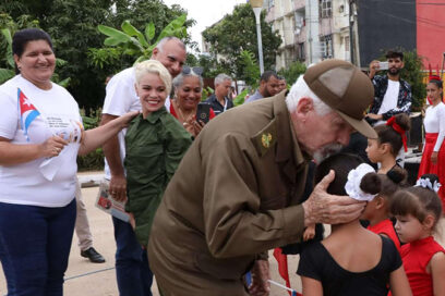 Con la sonrisa del Comandante Ramiro, me quedo