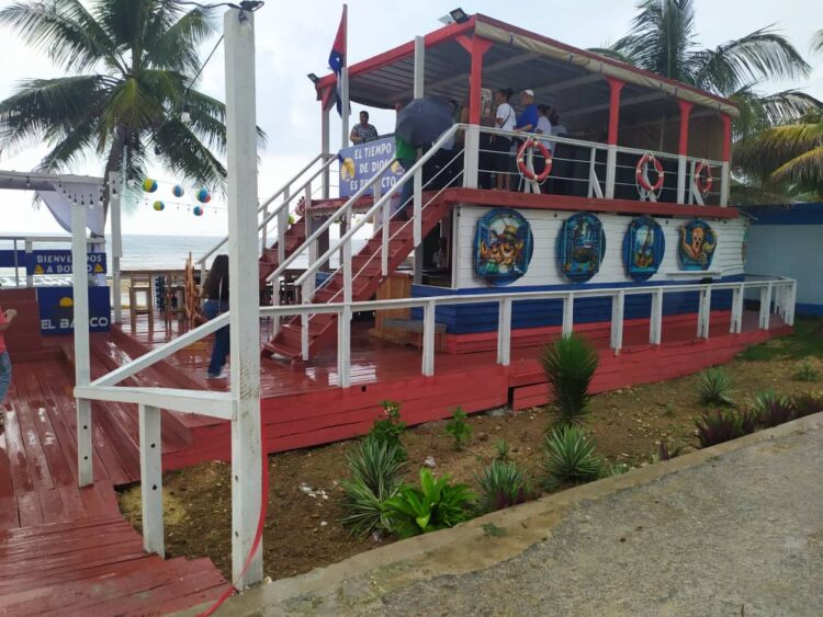 Nuevas obras en Baracoa, para el disfrute social. (Fotos Otoniel Márquez Beltrán)