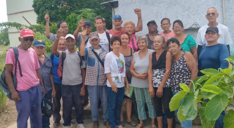 Los jubilados, decisivos en la producción de alimentos. Foto: Tomada del Facebook de la Universal (Uni Matanzas).
