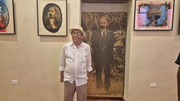Foto de Luis Miguel publicada por la Embajada de Cuba en Mexico.