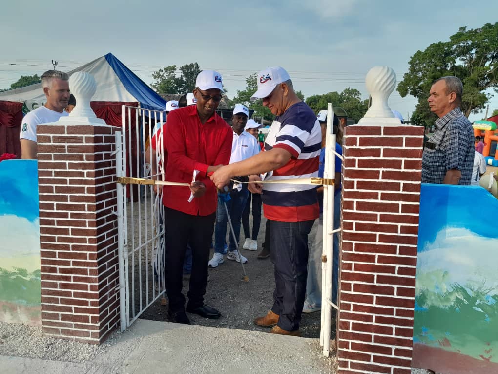 La comunidad de San Rafael vio inaugurarse varias obras de beneficio social. Foto: Lianne Fonseca