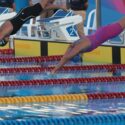 La primera presea en las piscinas: plata de Andrea Becali