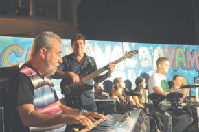 Toma mi canto, paga lo que debes