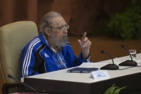 En su centenario, Fidel prosigue fundando un mundo nuevo