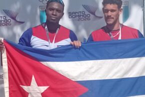 El remo cubano ya tiene una de cada color