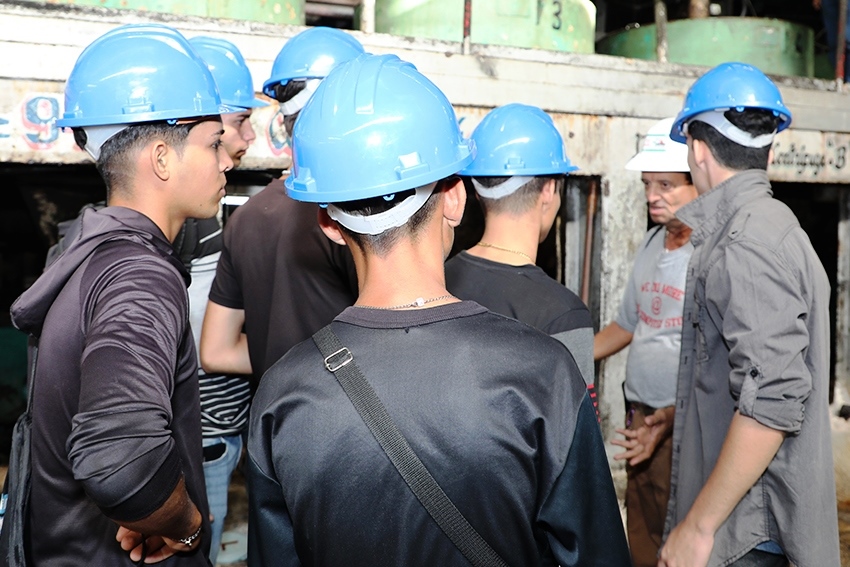 .- Los escenarios laborales se integran a la formación profesional de los estudiantes. (Foto: Jorge Pérez Cruz)