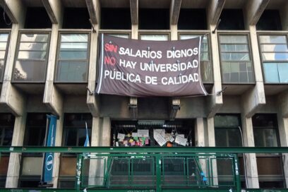 Docentes universitarios en huelga por el financiamiento educativo